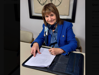 La ministra de Seguridad de la Nación, Patricia Bullrich, confirmó que será candidata a Senadora nacional por CABA en las elecciones del próximo 26 de octubre.