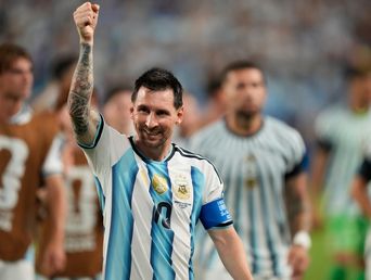 El desahogo del capitán de la Selección al final de un partido durísimo.