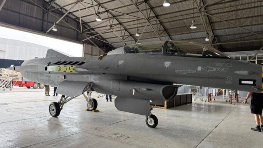La denominada unidad 25 de los F-16 ya está en Tandil. - Defensa -