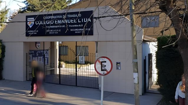 Los chicos cuyos domicilios fueron allanados asisten al Colegio Emanuel. Los chicos cuyos domicilios fueron allanados asisten al Colegio Emanuel.