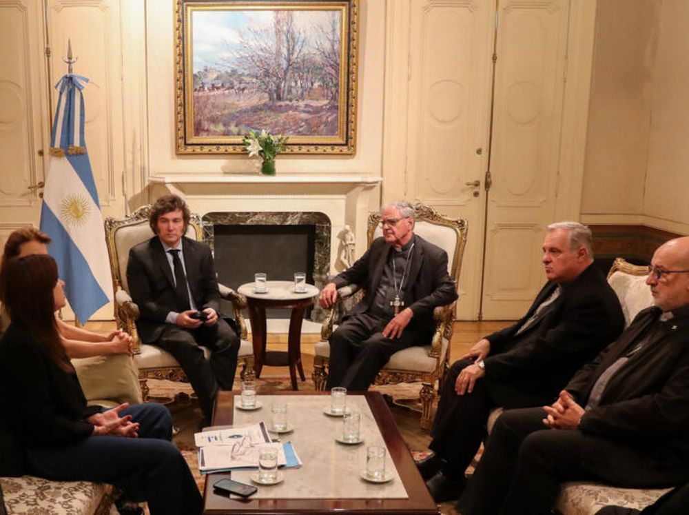 Javier Milei con representantes de la Iglesia argentina.