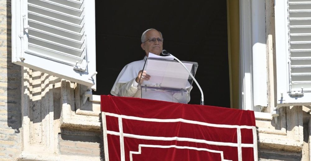 León XIV anunció su inminente operación desde la ventana de su despacho del Palacio Apostólico.