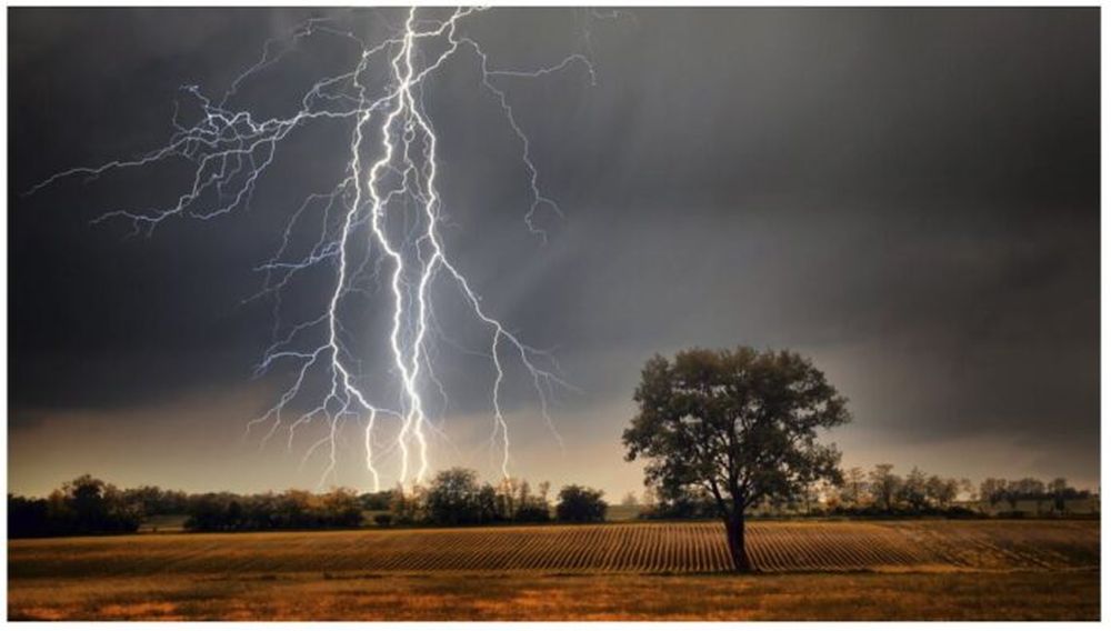 Varios distritos bonaerenses podrían verse afectados por tormentas fuertes.