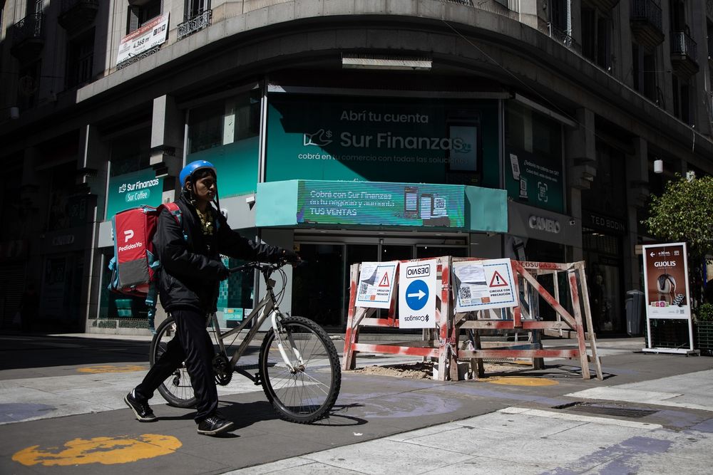 Un delivery trabajando en el país.&nbsp;