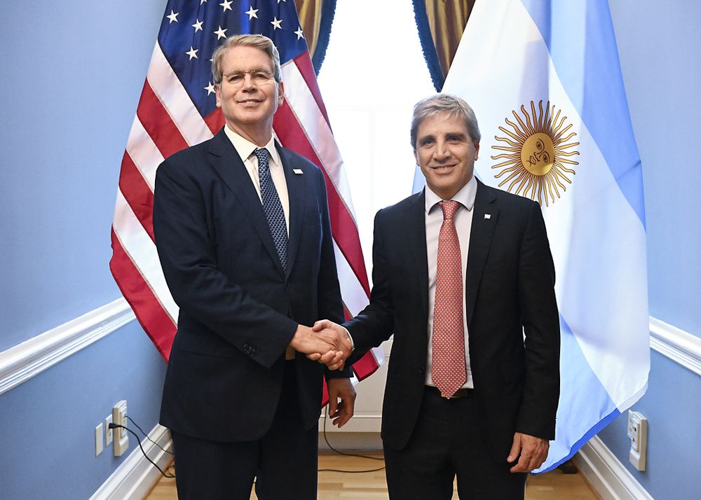 El ministro de Economía, Luis Caputo, se reunió en Washington con el secretario del Tesoro de los Estados Unidos, Scott Bessent.