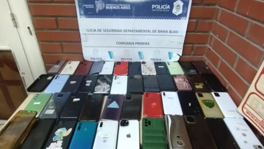 Los teléfonos celulares secuestrados. - La Nueva -