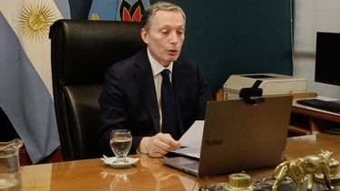 Fernando Gray, en su despacho de la intendencia de Esteban Echeverría.
