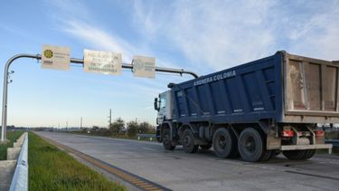 La Provincia instaló balanzas dinámicas para controlar a los camiones en movimiento. (Prensa ARBA)