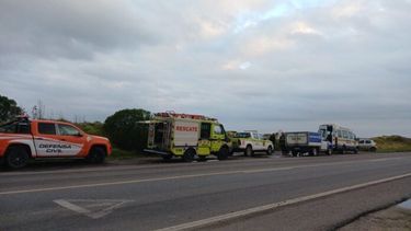 Bomberos, Defensa Civil y Policía Científica trabajaron en el lugar.