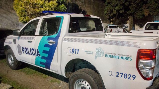 El menor encontró el cuerpo de su madre en el patio de una vivienda en Claypole.