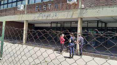 La Escuela Técnica N.º 1 fue una de las instituciones víctima de los ataques vandálicos.