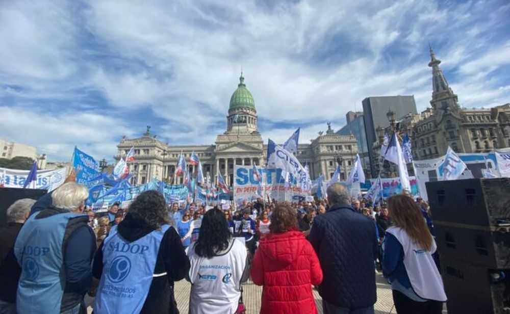 La Confederación de Trabajadores de la Educación de la República Argentina (CTERA) expresó su preocupación sobre el ajuste que propone el proyecto de Ley de Presupuesto 2025. (X/CTERA)