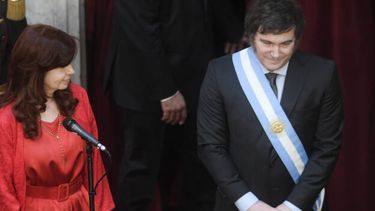 Diarios Bonaerenses | Asunción presidencial en el congreso de la naciónCristina Fernández de Kirchner le toma juramento a Victoria Villarruel Javier Milei y Alberto FernandezArgentinaFoto Federico Lopez Claro
