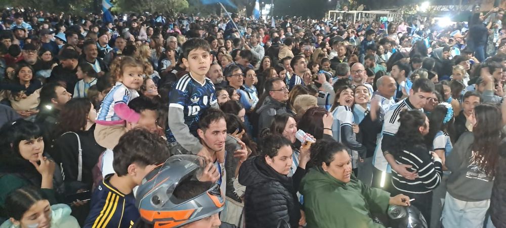 Chivilcoy salió a celebrar la victoria argentina ante Inglaterra por 2-1.&nbsp;