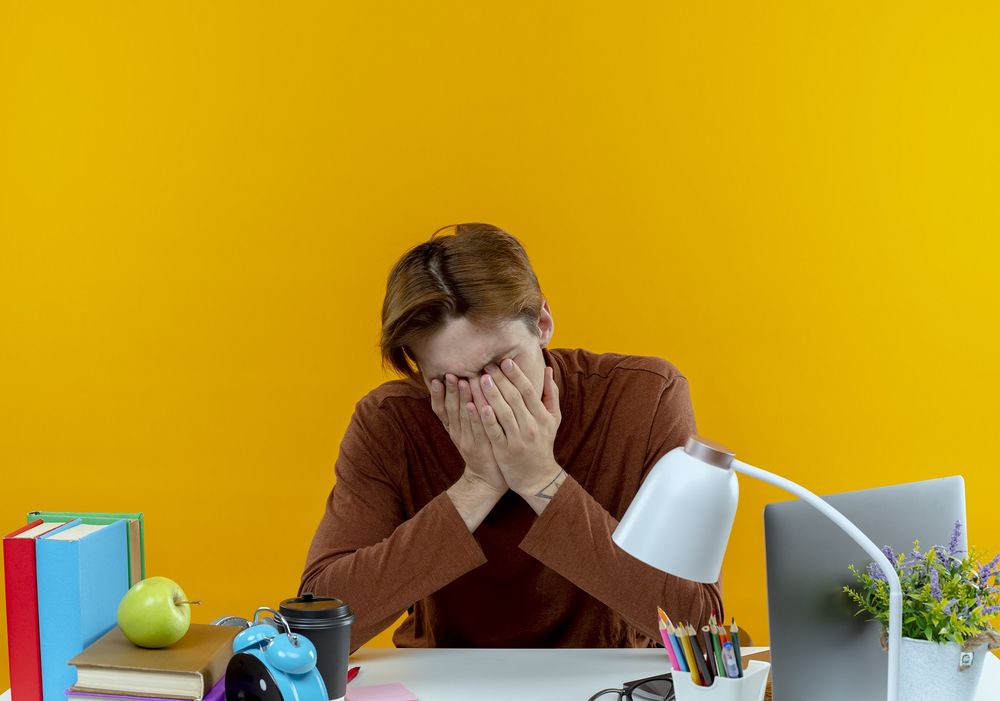 La tristeza, una emoción humana natural de pena y desánimo.