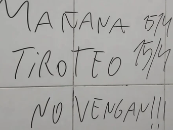 Una de la pintadas que se difundieron en escuelas de toda Argentina e incluso en países limítrofes. Una de la pintadas que se difundieron en escuelas de toda Argentina e incluso en países limítrofes.