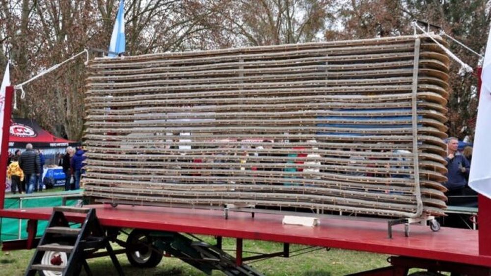 La “Fiesta del salame más largo” en San Andrés de Giles. - Todo Provincial -