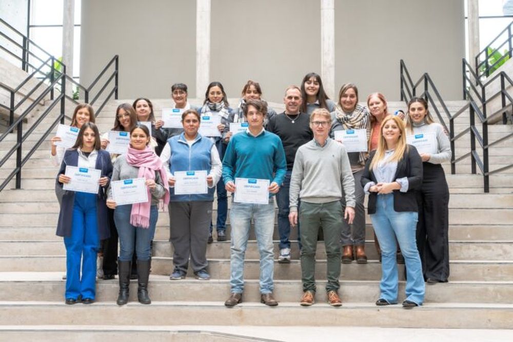 Empleados municipales de San Nicolás se capacitaron en lengua de señas. - San Nicolás -