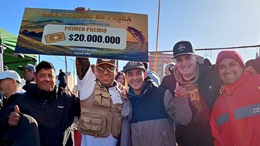El ganador del torneo de pesca en San Clemente.