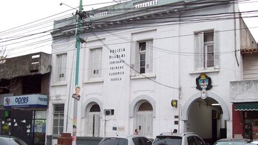 Policías fueron detenidos acusados por una presunta extorsión en Florencio Varela.