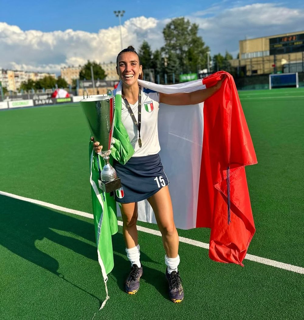 María Paz Lunghi, la delantera tandilense de la selección de hockey de Italia. María Paz Lunghi, la delantera tandilense de la selección de hockey de Italia.