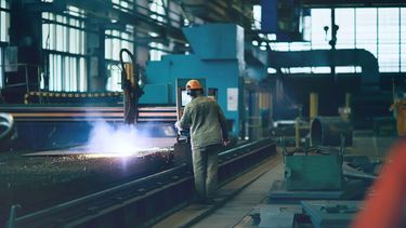 La producción metalúrgica no encuentra su piso.