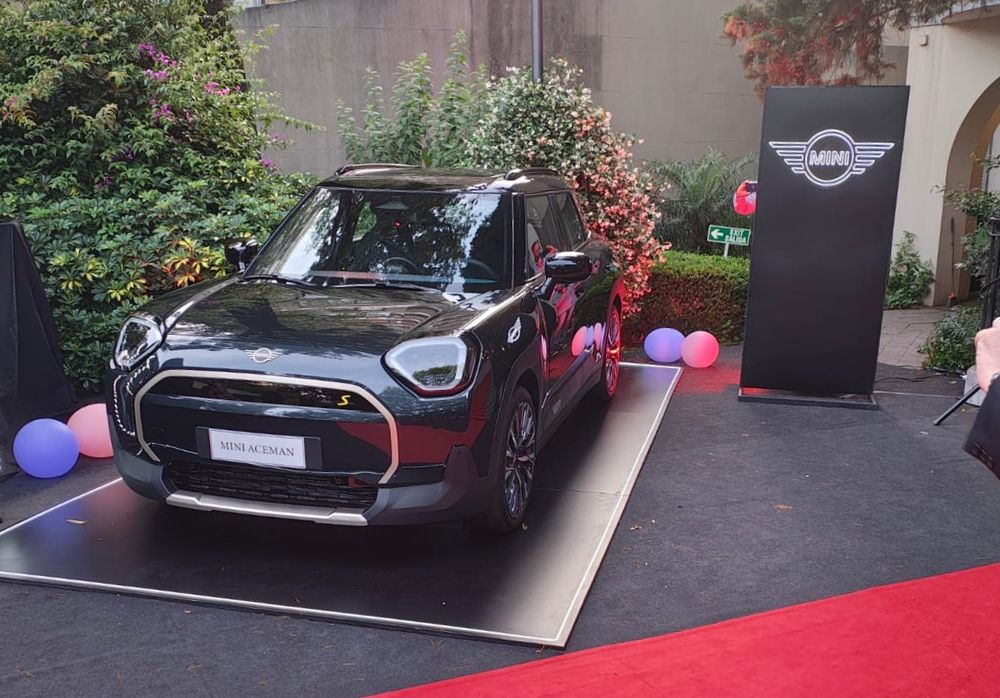 El lanzamiento del MINI Aceman se llevó a cabo en la Embajada Británica de Buenos Aires. El lanzamiento del MINI Aceman se llevó a cabo en la Embajada Británica de Buenos Aires. 
