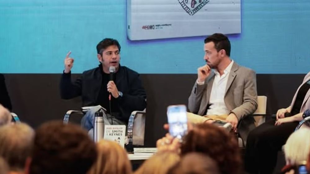El gobernador Kicillof en la Feria del Libro. El gobernador Kicillof en la Feria del Libro.