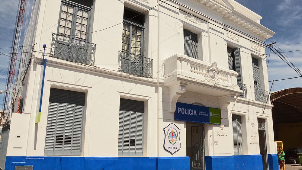Denuncia de abuso en la Departamental de Luján. Denuncia de abuso en la Departamental de Luján.