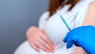 La vacuna contra el Virus Sincicial Respiratorio ya está incluida en el Calendario Nacional de Vacunación y se aplica a personas gestantes.