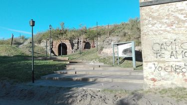 Así se ven actualmente las entradas a las cuevas maragatas.