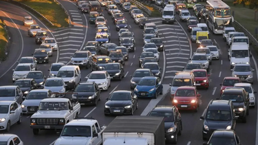 La autopista Buenos Aires-La Plata alcanzará cuatro carriles por mano a lo largo de su trayecto principal