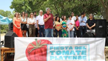 El ministro Javier Rodríguez estuvo presente en la Fiesta del Tomate Platense. - DIB -