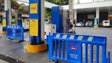 Una estación de GNC, con la actividad suspendida.