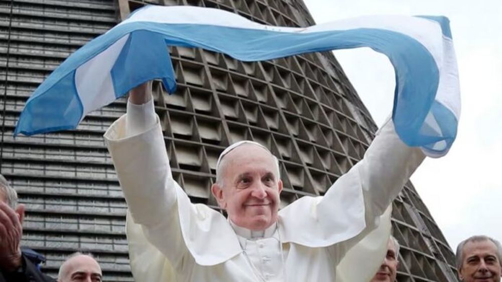 Francisco estará siempre presente en el corazón de los fieles argentinos.