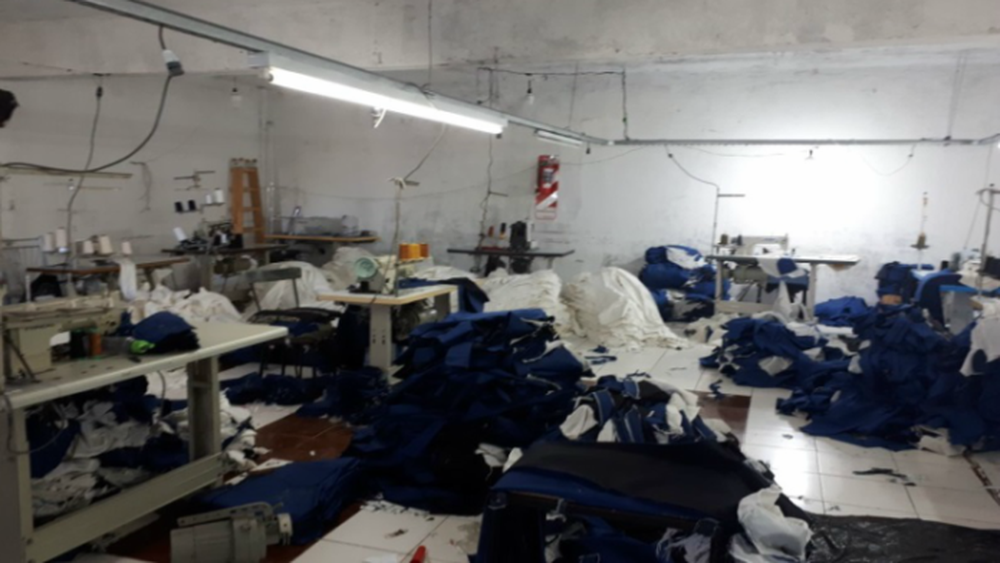 El taller de cama caliente allanado por la Federal. (FOTO: PRENSA SEGURIDAD)