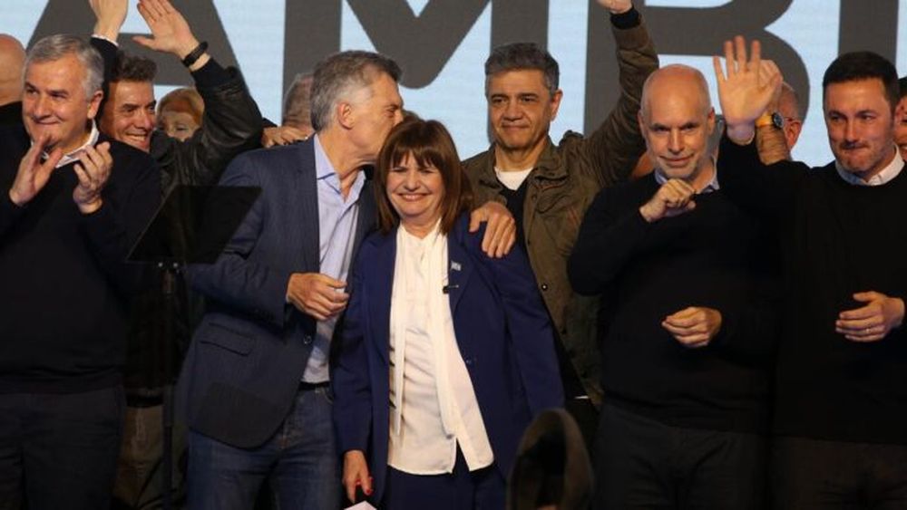 Mauricio Macri y Patricia Bullrich unidos durante la campaña electoral. (Télam)