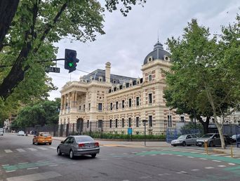 El Palacio de Gobierno de la Provincia de Buenos Aires. El Palacio de Gobierno de la Provincia de Buenos Aires.