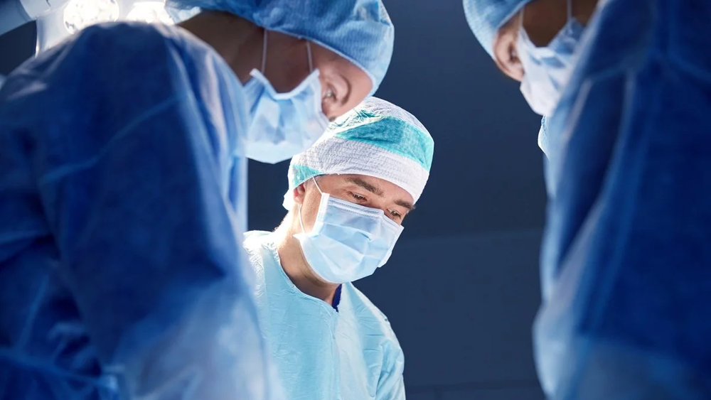 Personal médico en una cirugía.&nbsp;