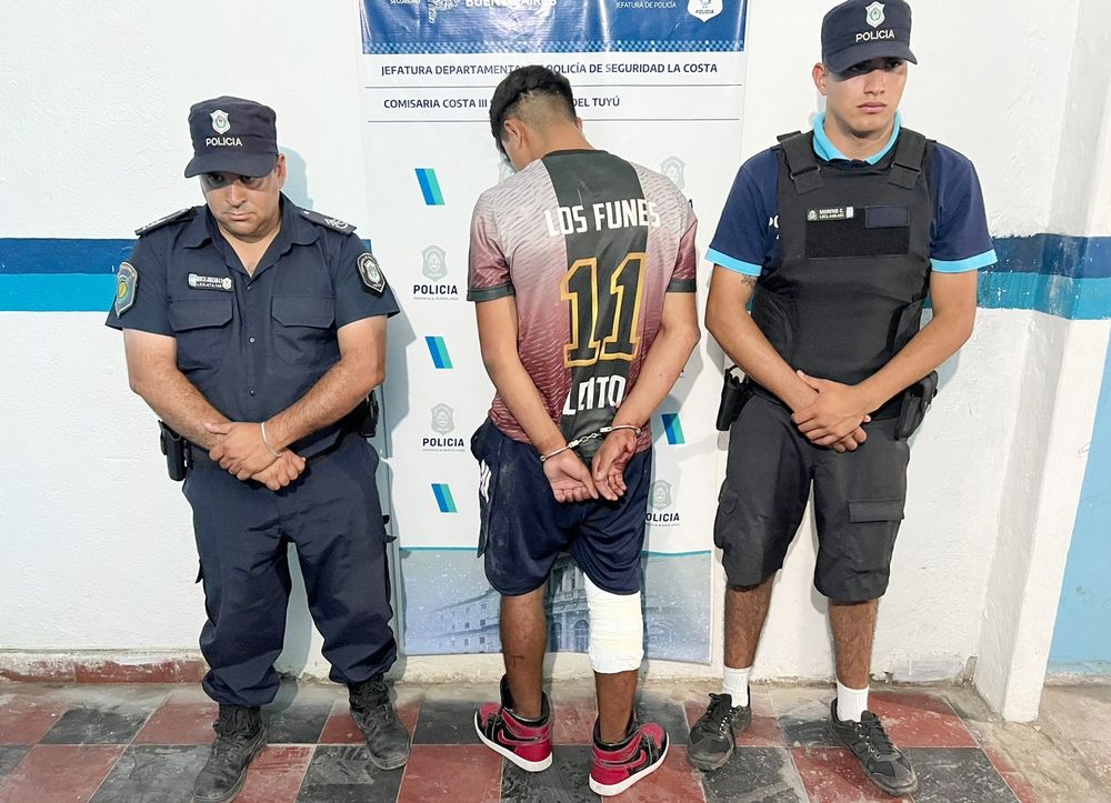 El joven mayor de edad quedó detenido y se investiga su partición en otros robos en San Clemente.&nbsp;
