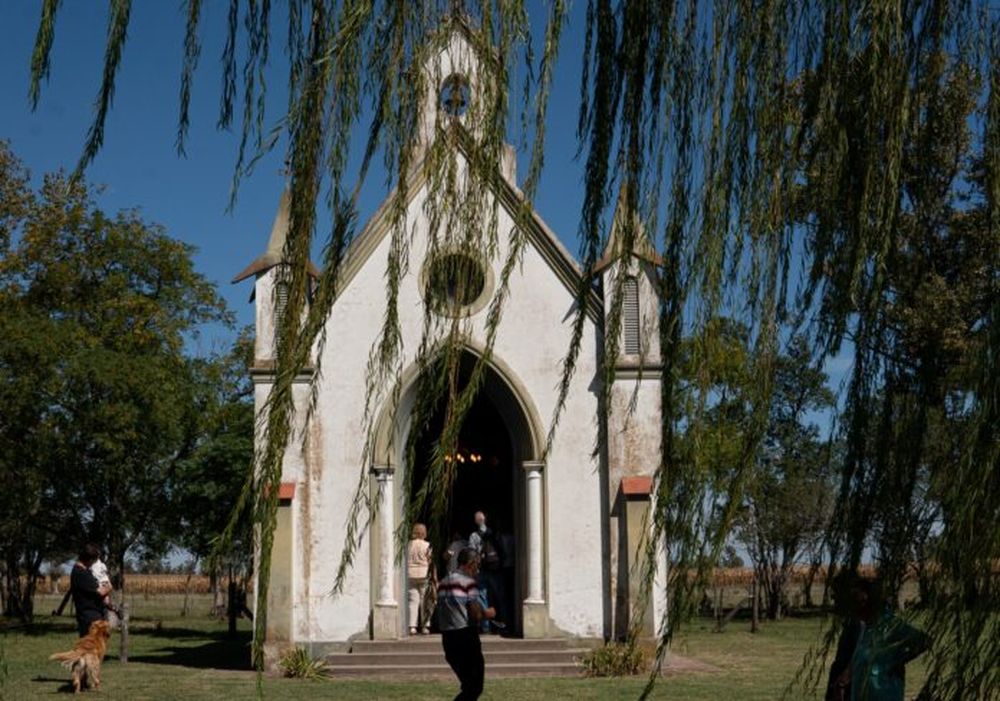 Una capilla en el partido de General Viamonte.