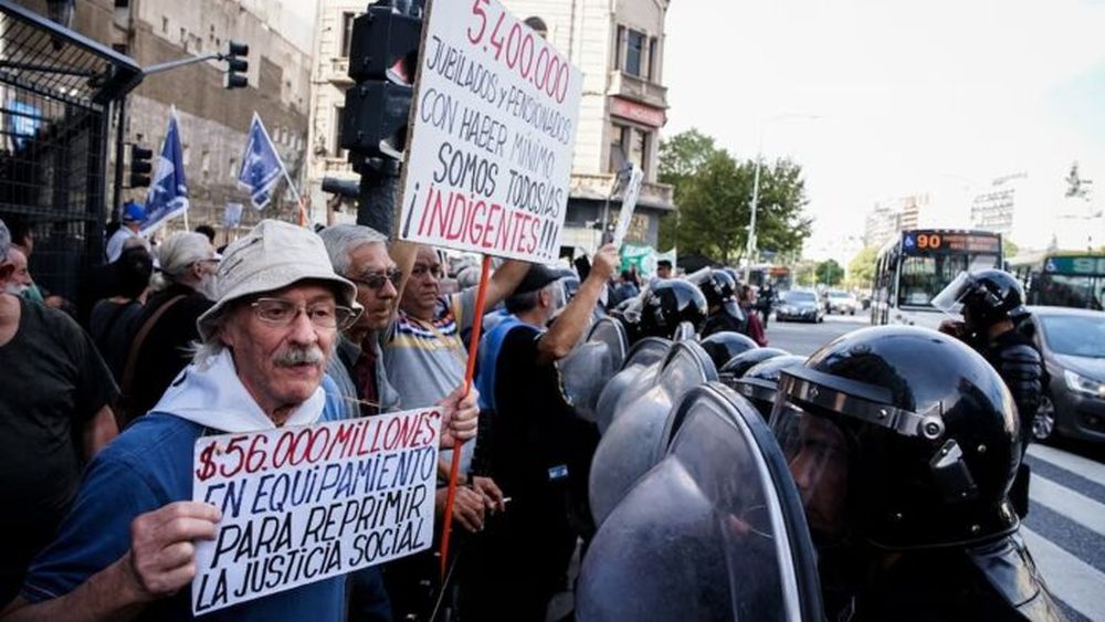 Los jubilados, antes de la represión.