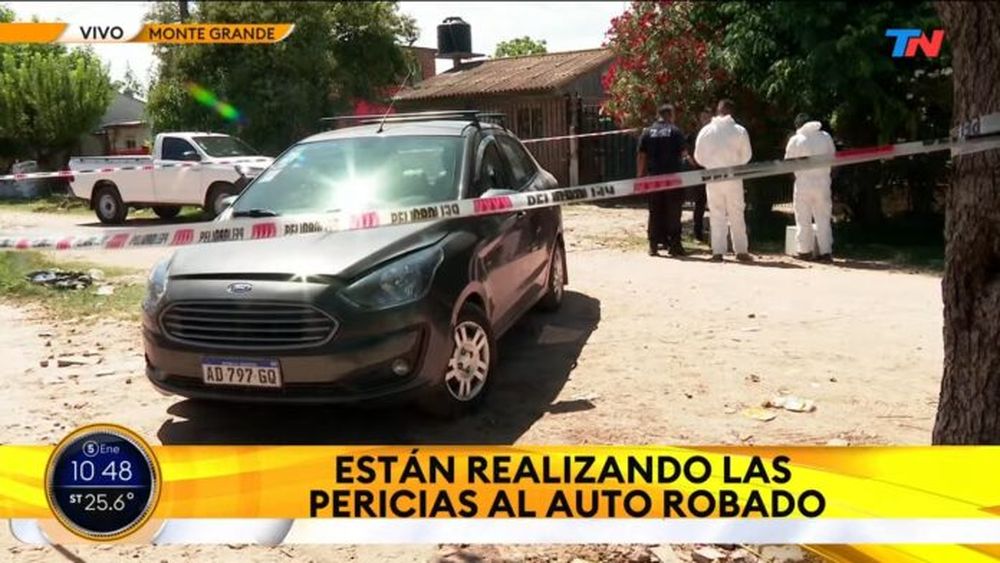 El coche en el que se llevaron a la nena, que dormía en el asiento trasero, apareció vacío a pocas cuadras. (Captura de video)