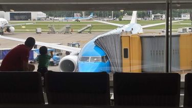 Un viajero en Ezeiza.