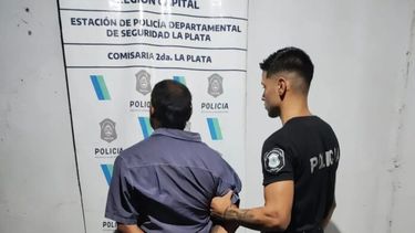 El acusado de matar a una mujer en La Plata quedó detenido. (Policía bonaerense)