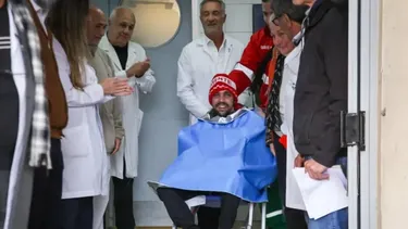 Pablo Grillo deja el Hospital Ramos Mejía. (Instagram Enfoque Rojo)