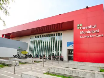 Frente del Hospital Municipal Dr. Héctor Cura de Olavarría.&nbsp;