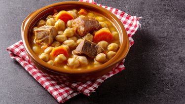 Guiso carrero, no será una comida light pero sí es fabulosa para combatir el frío.