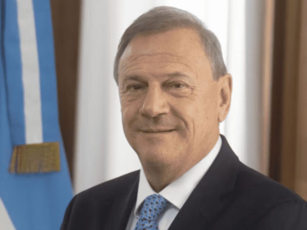 El Gobierno nacional oficializó este lunes la salida de Pablo Santos al frente del Registro Nacional de las Personas (Renaper).