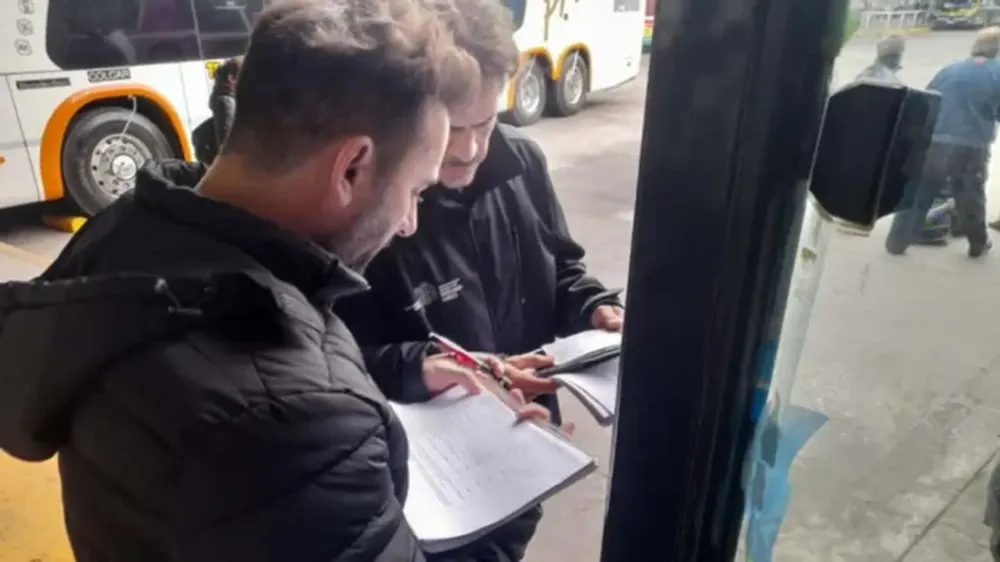 Una inspección  de colectivos.